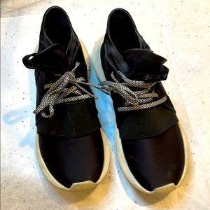 Adidas Tubular Defiant size 6.5
